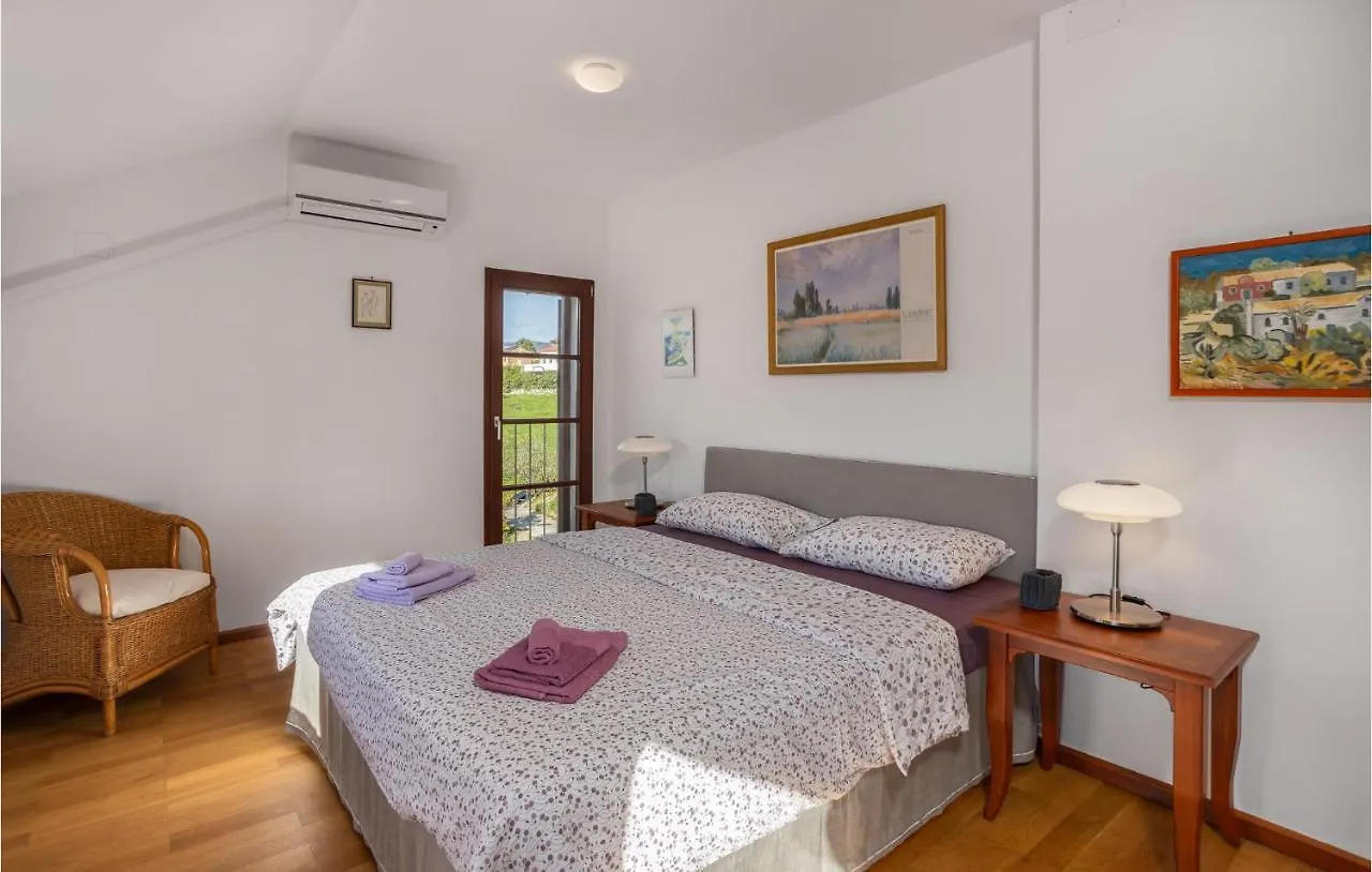 Beautiful Apartment In Bribir With Kitchen