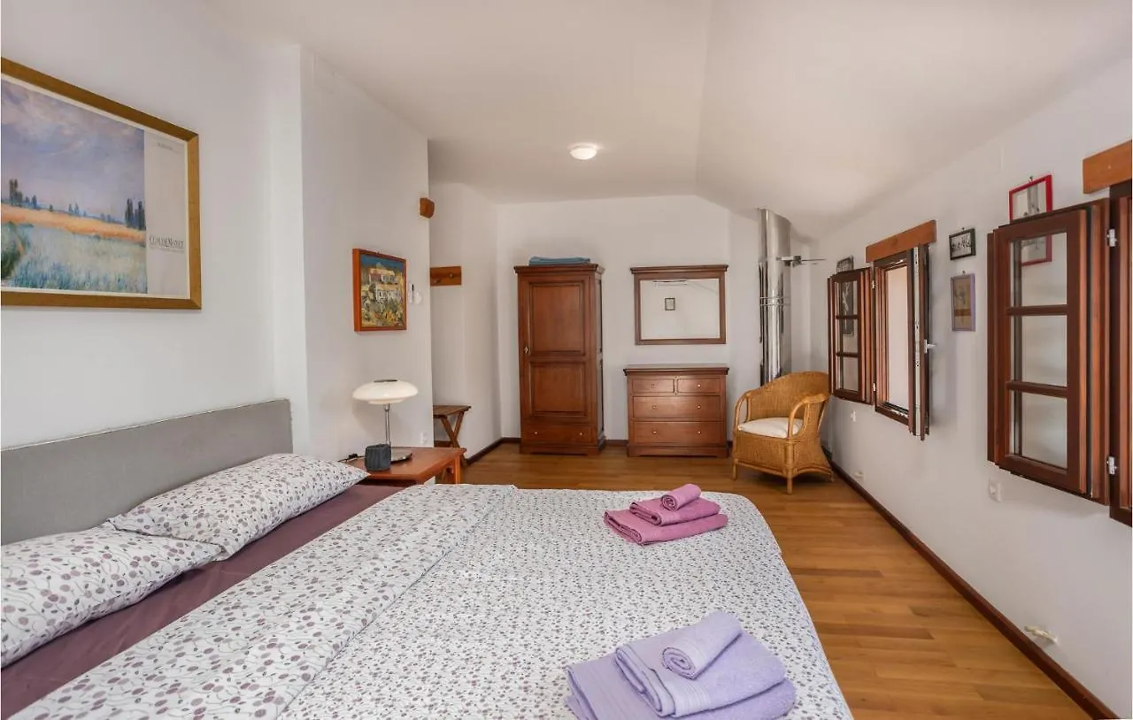 Beautiful Apartment In Bribir With Kitchen Bribir (Primorje-Gorski Kotar)